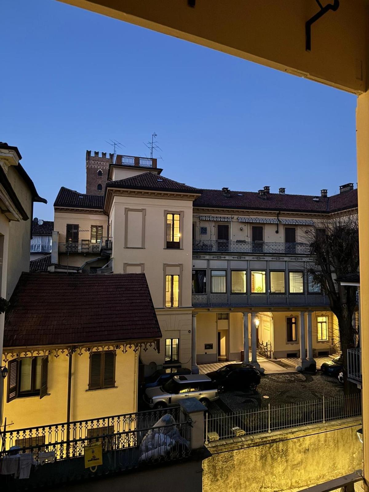 Le Tre Ca', Ca' Cecilia, Ca' Nina, Ca' Vittoria Apartment Asti Luaran gambar